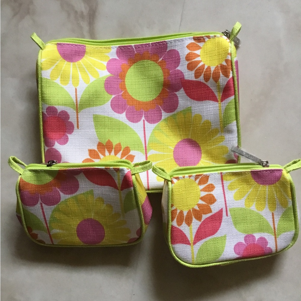 Clinique Pink Green Floral Cosmetic Bag Set for Mothers Day Gift
